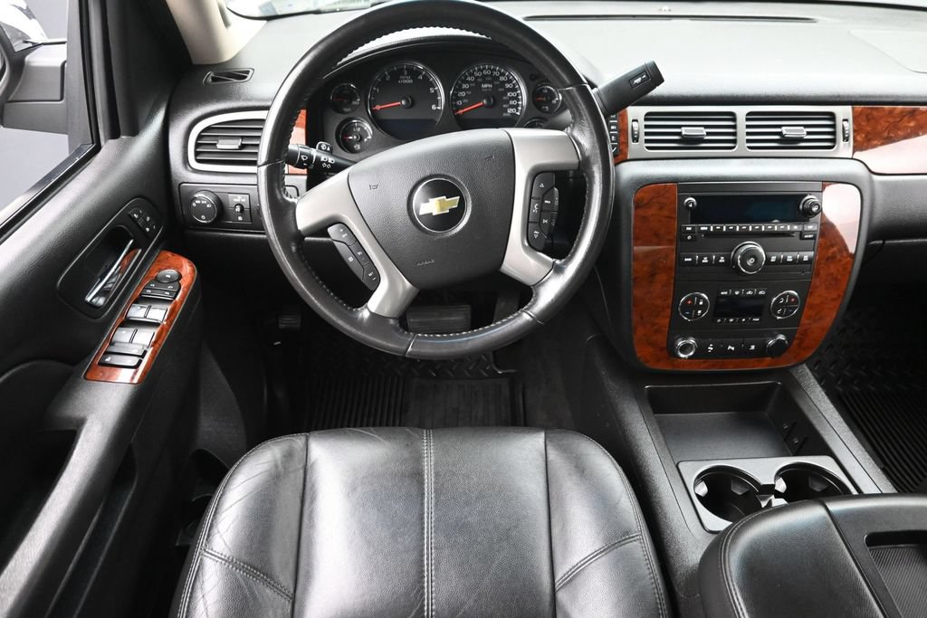 Used 2011 Chevrolet Silverado 1500 LTZ w/ LTZ White Diamond Edition AWD/4WD image 12