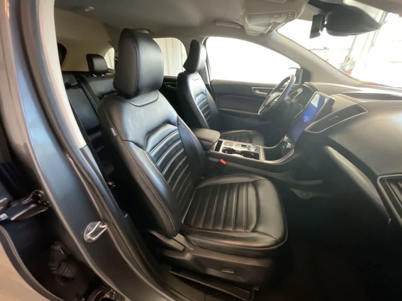 Used 2024 Ford Edge SEL AWD/4WD image 23