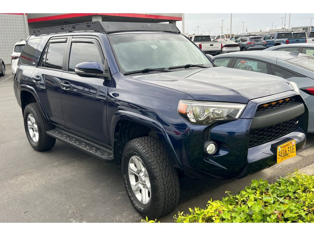 Used 2017 Toyota 4Runner SR5 Premium image 2