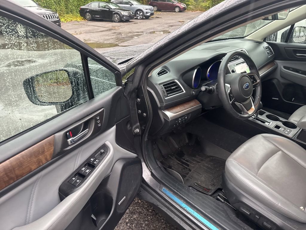 Used 2018 Subaru Outback 3.6R Limited image 21