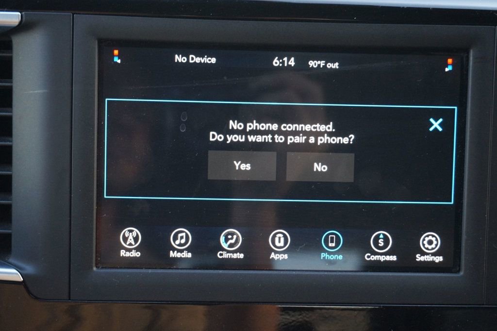 Used 2021 Chrysler Voyager Lxi image 34