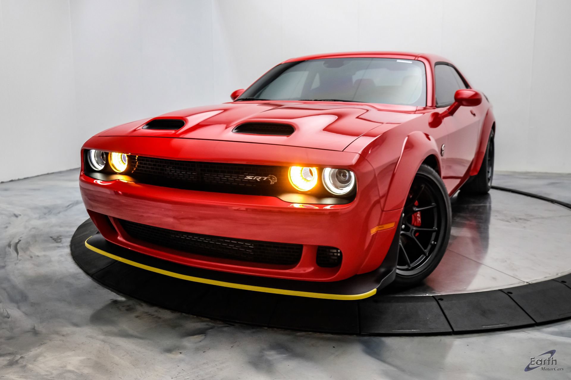 Used 2021 Dodge Challenger SRT Hellcat Redeye RWD image 5
