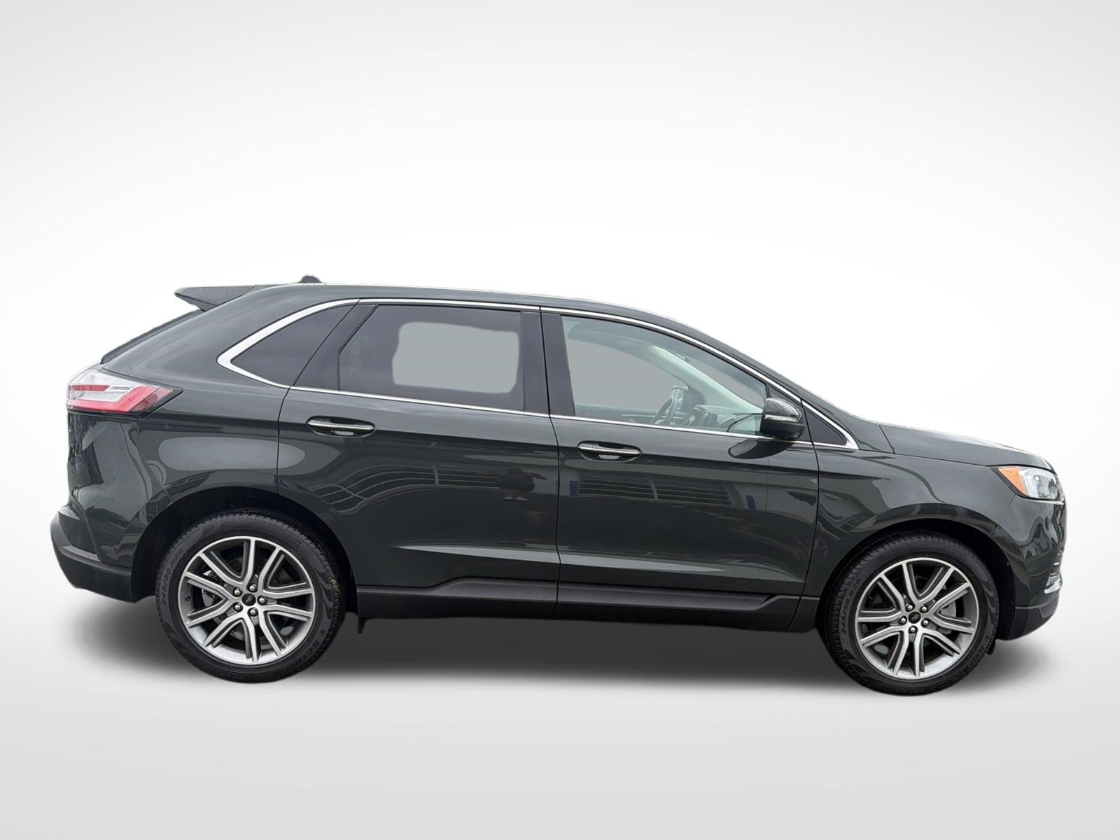 Used 2023 Ford Edge Titanium w/ Class II Trailer Tow Package AWD/4WD image 7