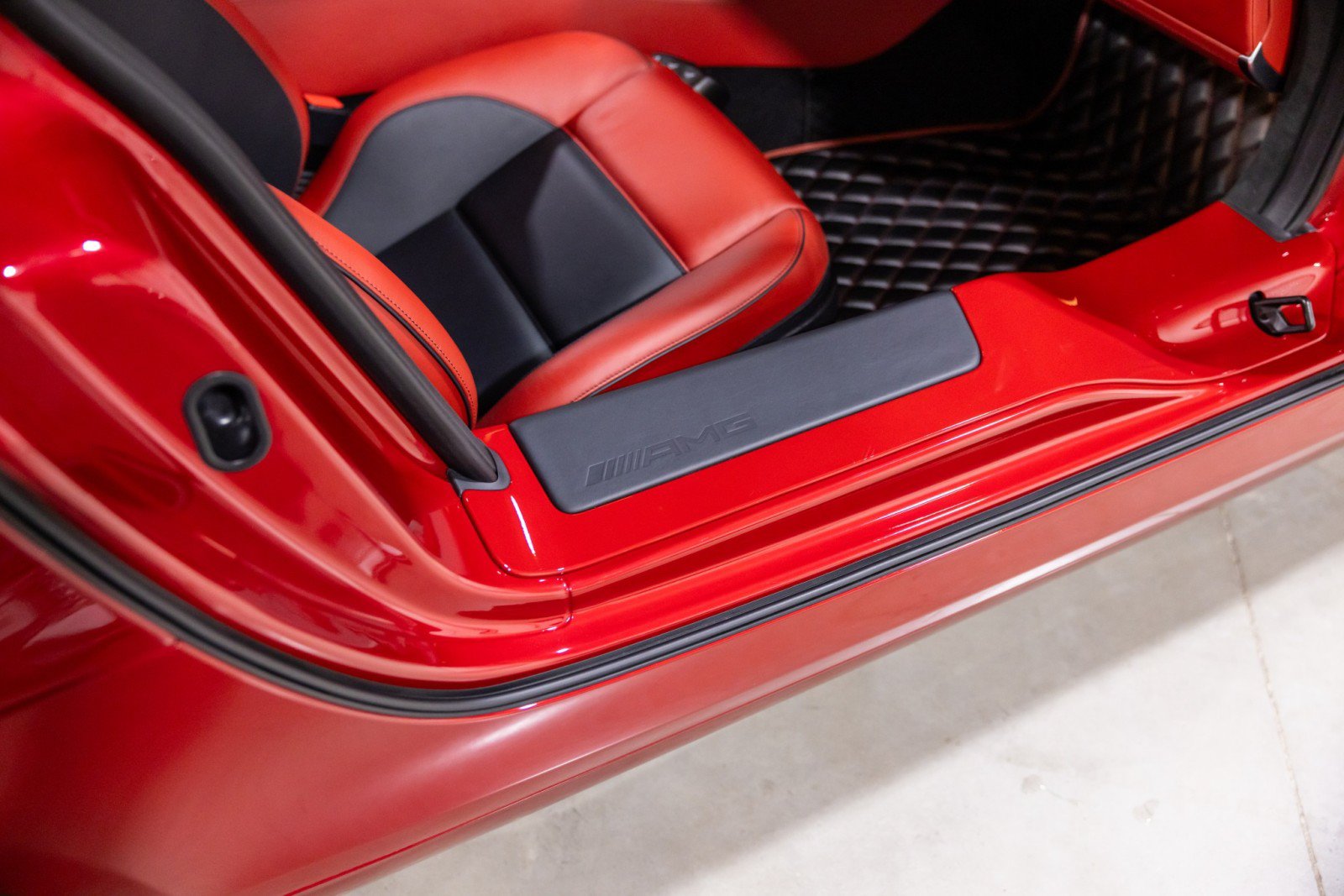 Used 2012 Mercedes-Benz SLS AMG Coupe image 32