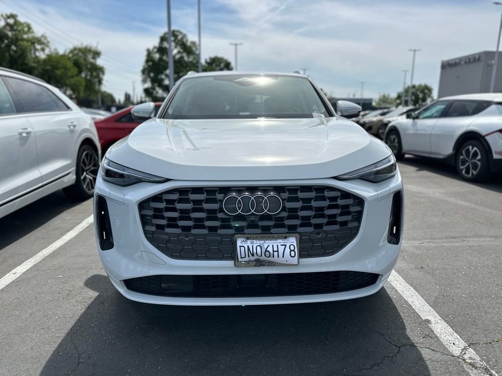 Used 2025 Audi Q5 Premium Plus w/ Premium Plus image 2