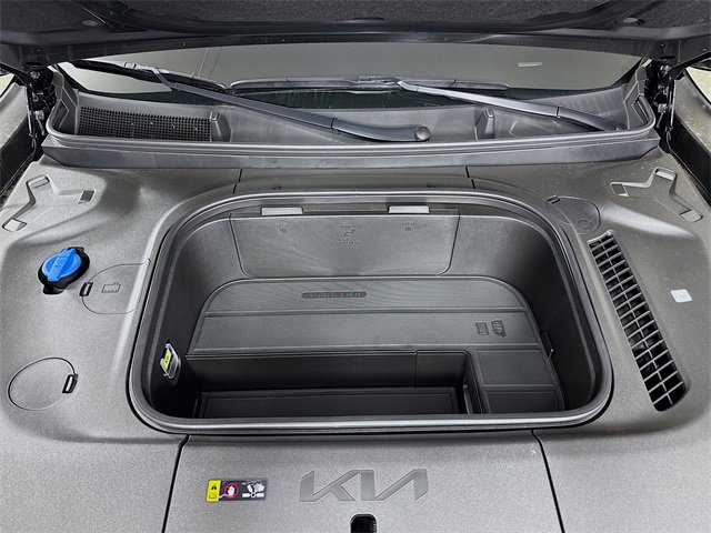 Certified 2026 Kia EV9 Land image 33