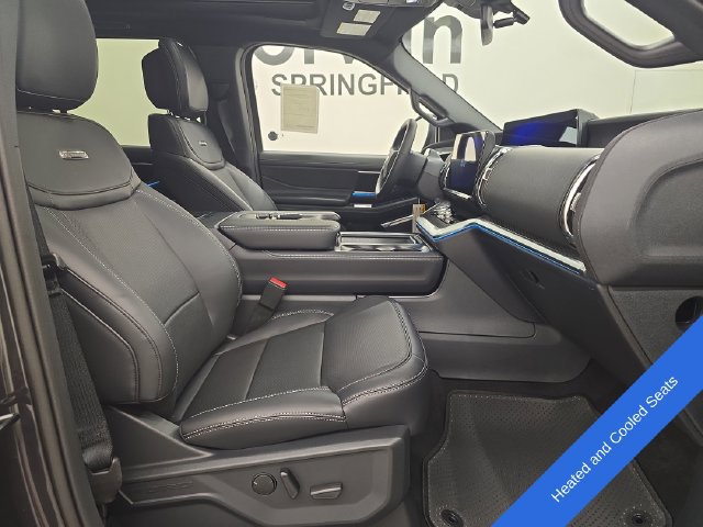 New 2027 Ford Expedition Max Platinum w/ Stealth Appearance Package AWD/4WD image 10