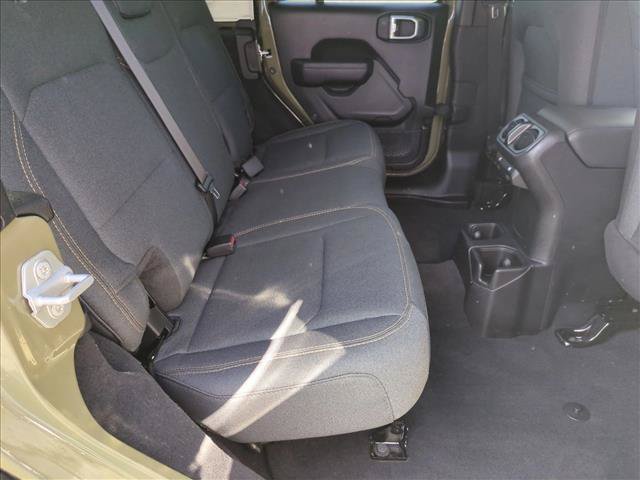 Used 2025 Jeep Wrangler Unlimited Sport AWD/4WD image 18