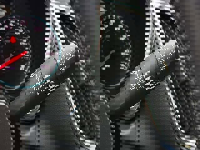 Used 2020 Chevrolet Equinox LT FWD image 23