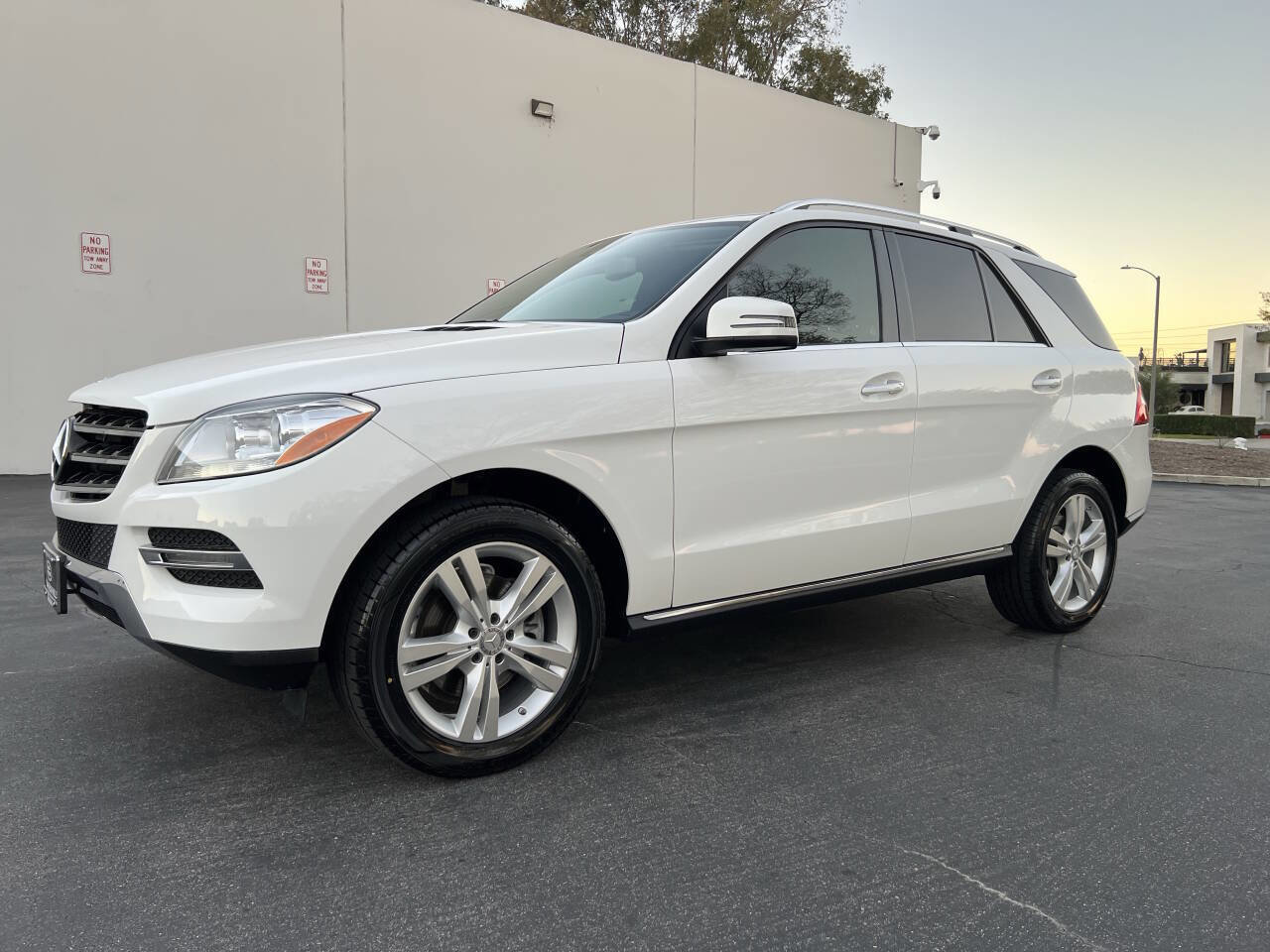 Used 2015 Mercedes-Benz ML 350 2WD w/ Premium 1 Package image 2
