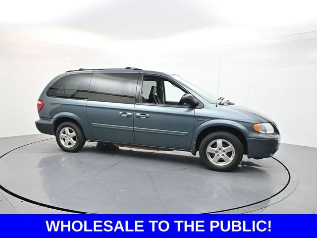 Used 2006 Dodge Grand Caravan SXT FWD image 1