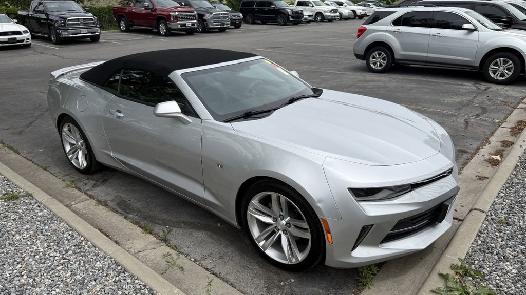 Used 2016 Chevrolet Camaro LT RWD image 1