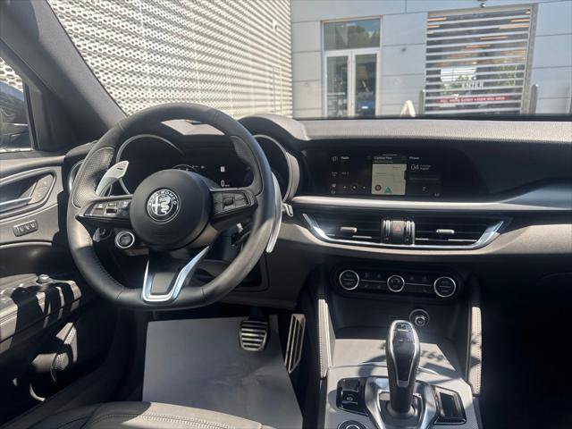 Used 2025 Alfa Romeo Stelvio Sprint AWD/4WD image 48