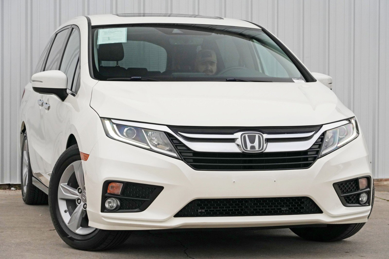 Used 2019 Honda Odyssey EX-L image 2