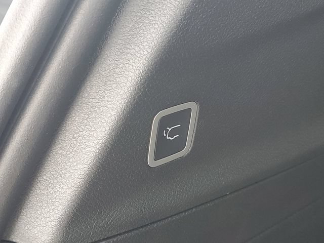 New 2026 Chrysler Pacifica Select w/ S Appearance Package FWD image 8