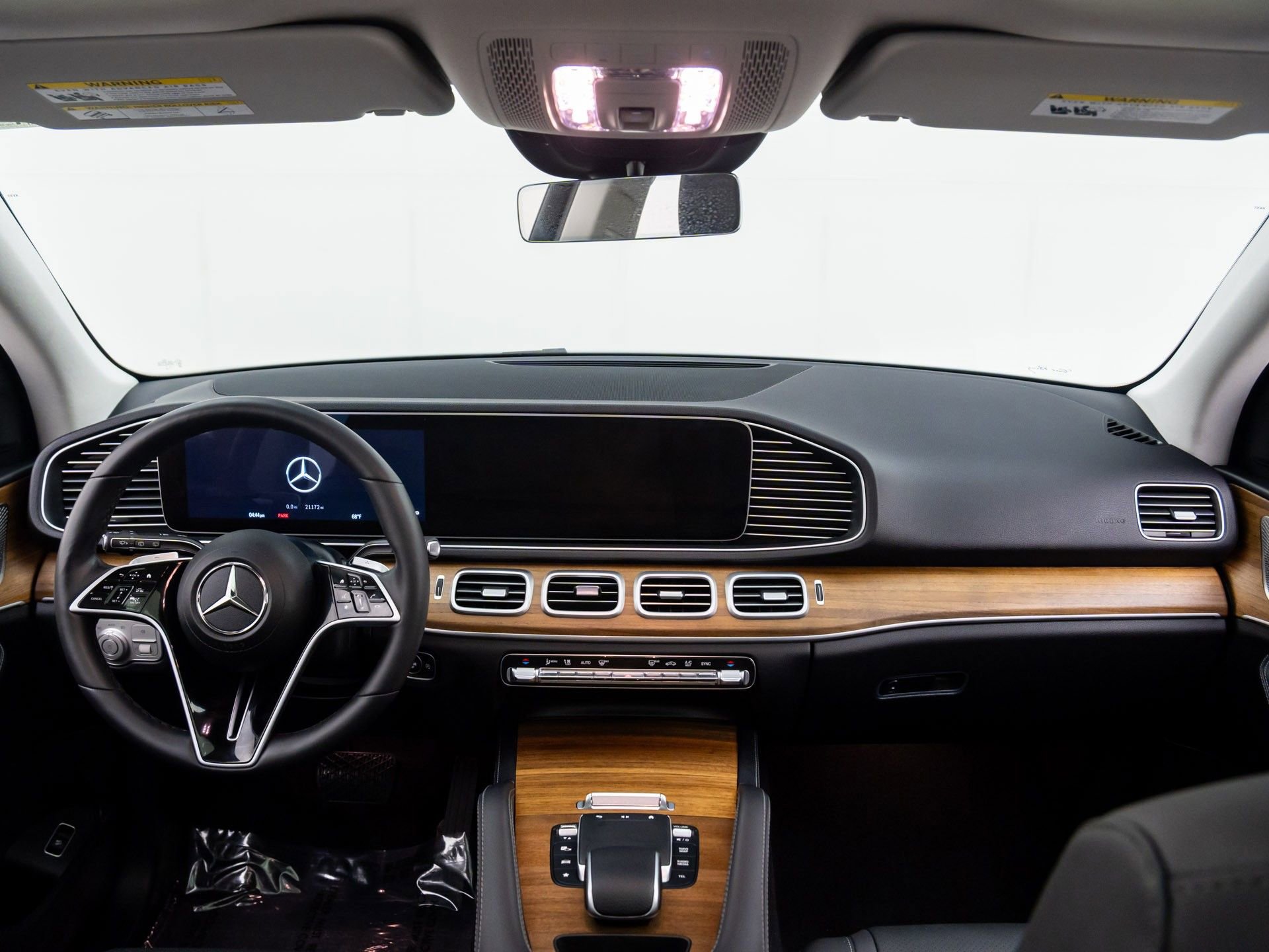 Certified 2024 Mercedes-Benz GLE 350 4MATIC w/ Driver Assistance Package image 12