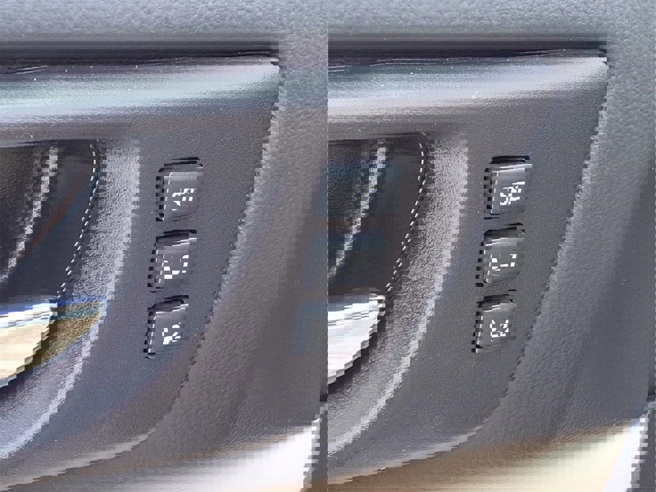 Used 2018 Subaru Outback 2.5i Limited image 16