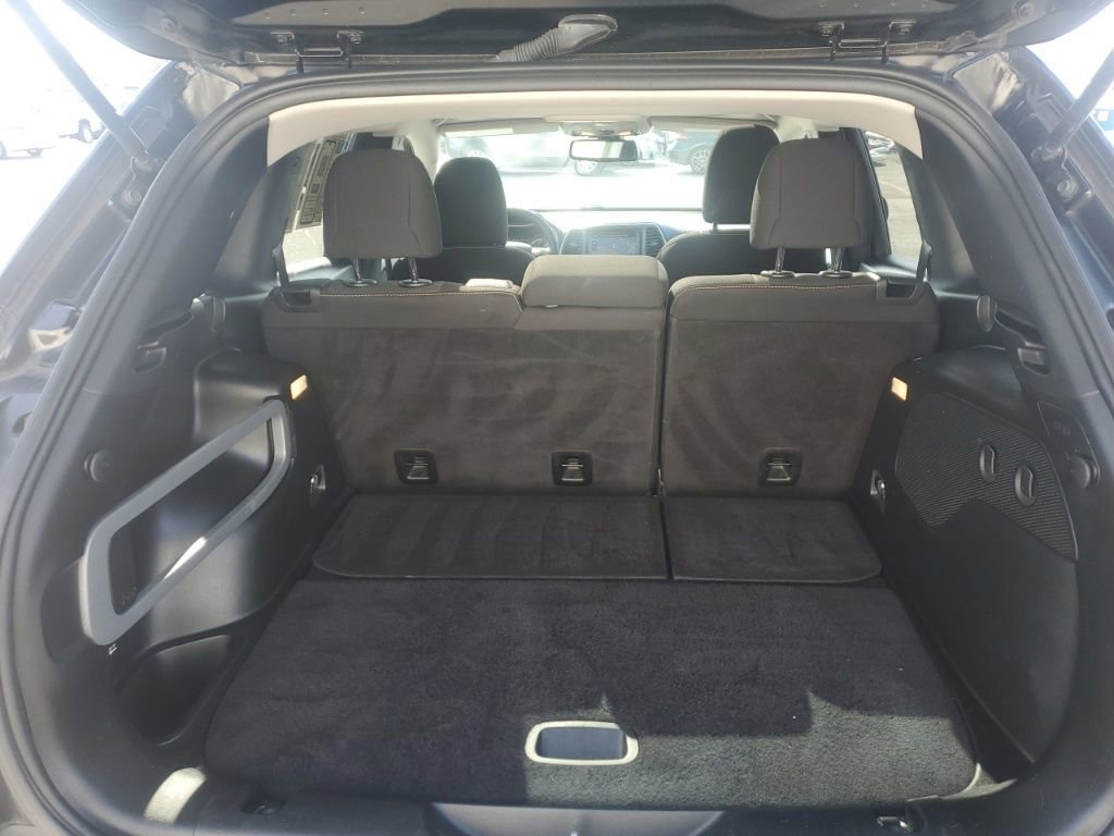 Used 2017 Jeep Cherokee Latitude w/ Comfort & Sound Group image 29