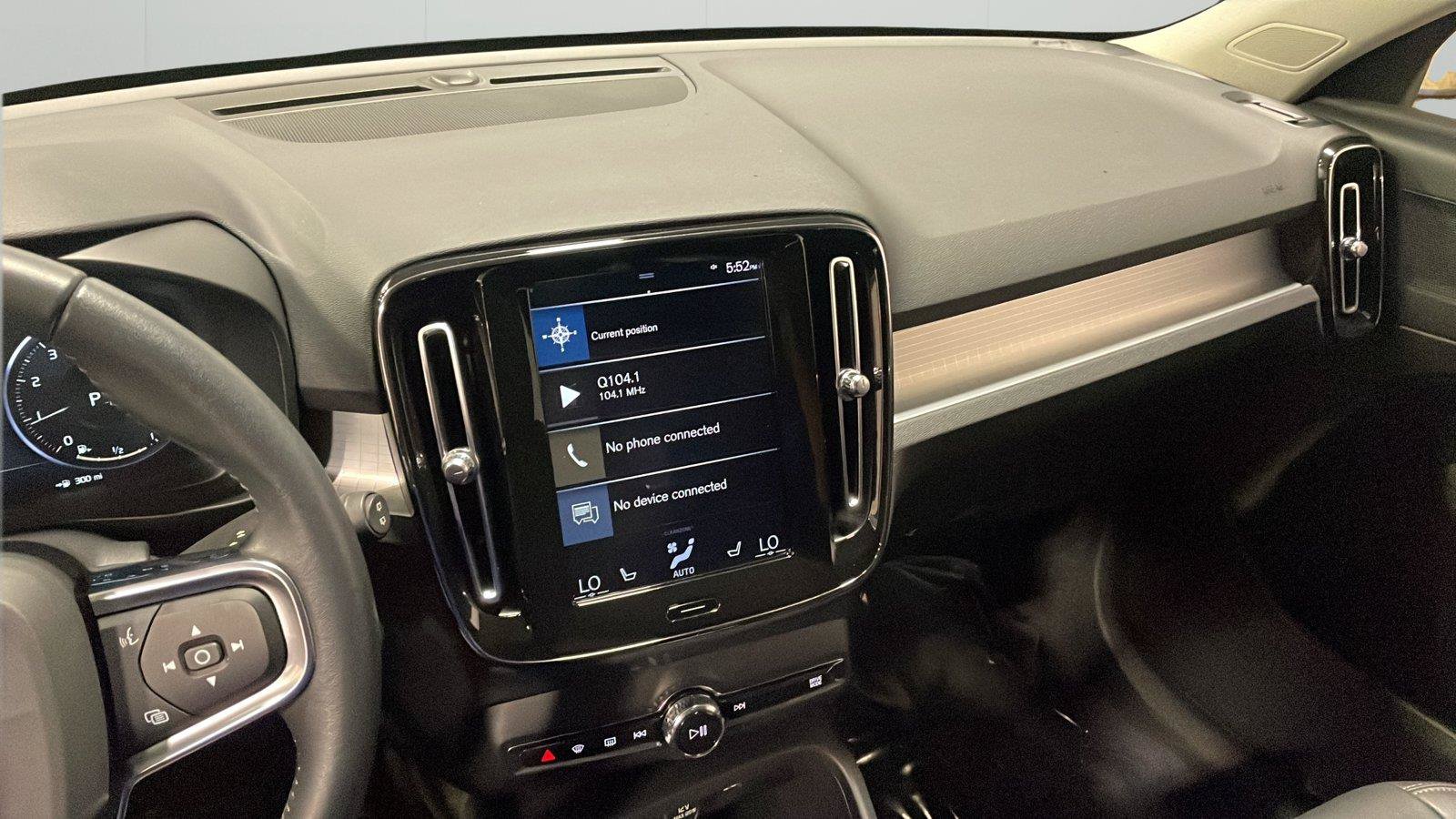 Used 2021 Volvo XC40 T5 Momentum w/ Premium Package AWD/4WD image 20