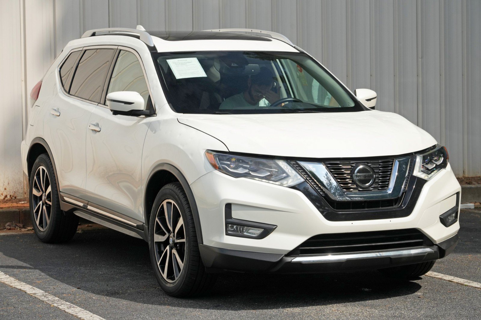 Used 2018 Nissan Rogue SL w/ Premium Package AWD/4WD image 51