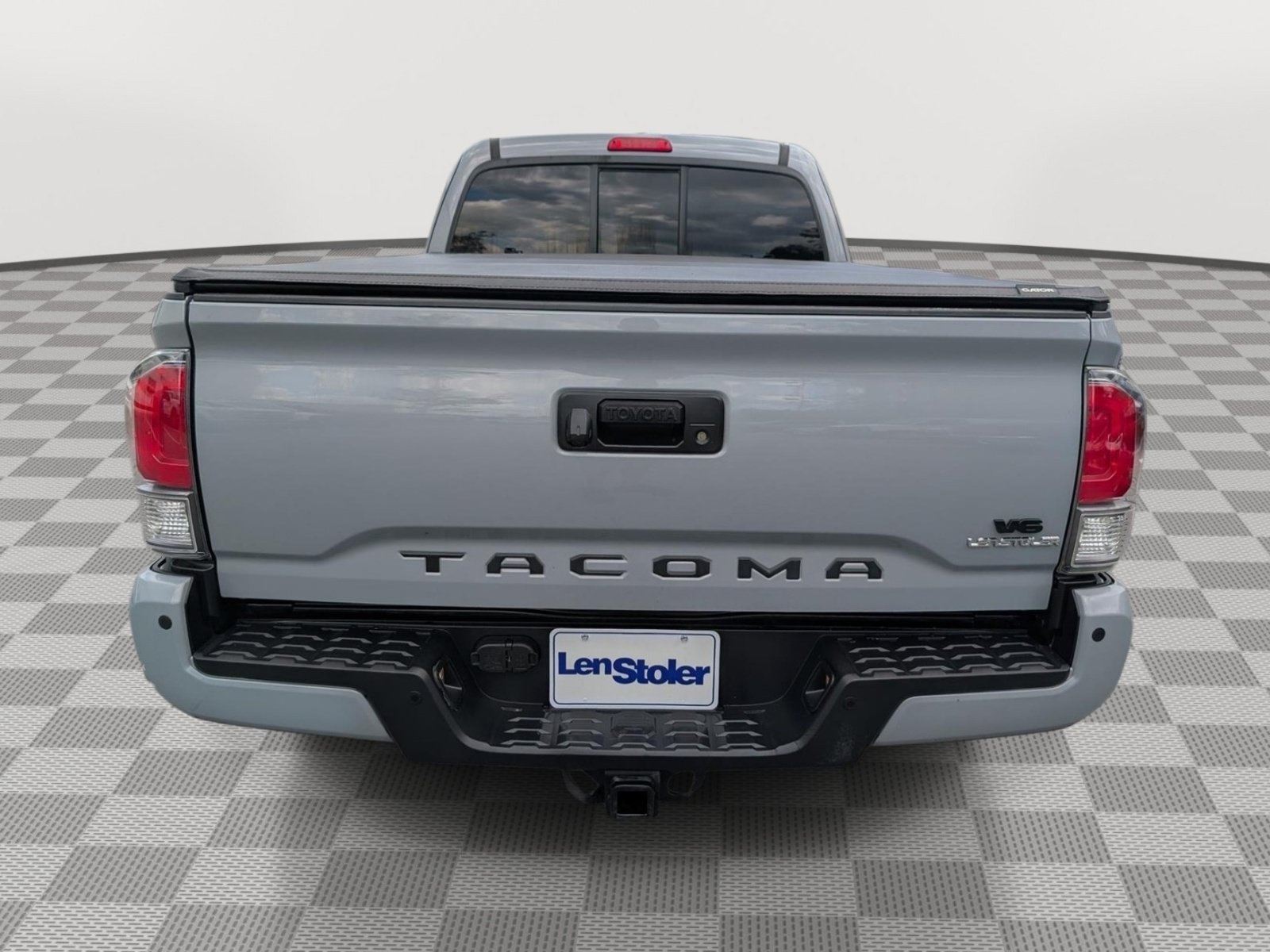 Used 2021 Toyota Tacoma TRD Sport w/ Technology Package AWD/4WD image 4