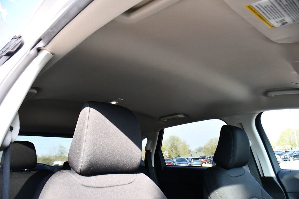 Used 2024 Ford Edge SE w/ Black Appearance Package AWD/4WD image 17