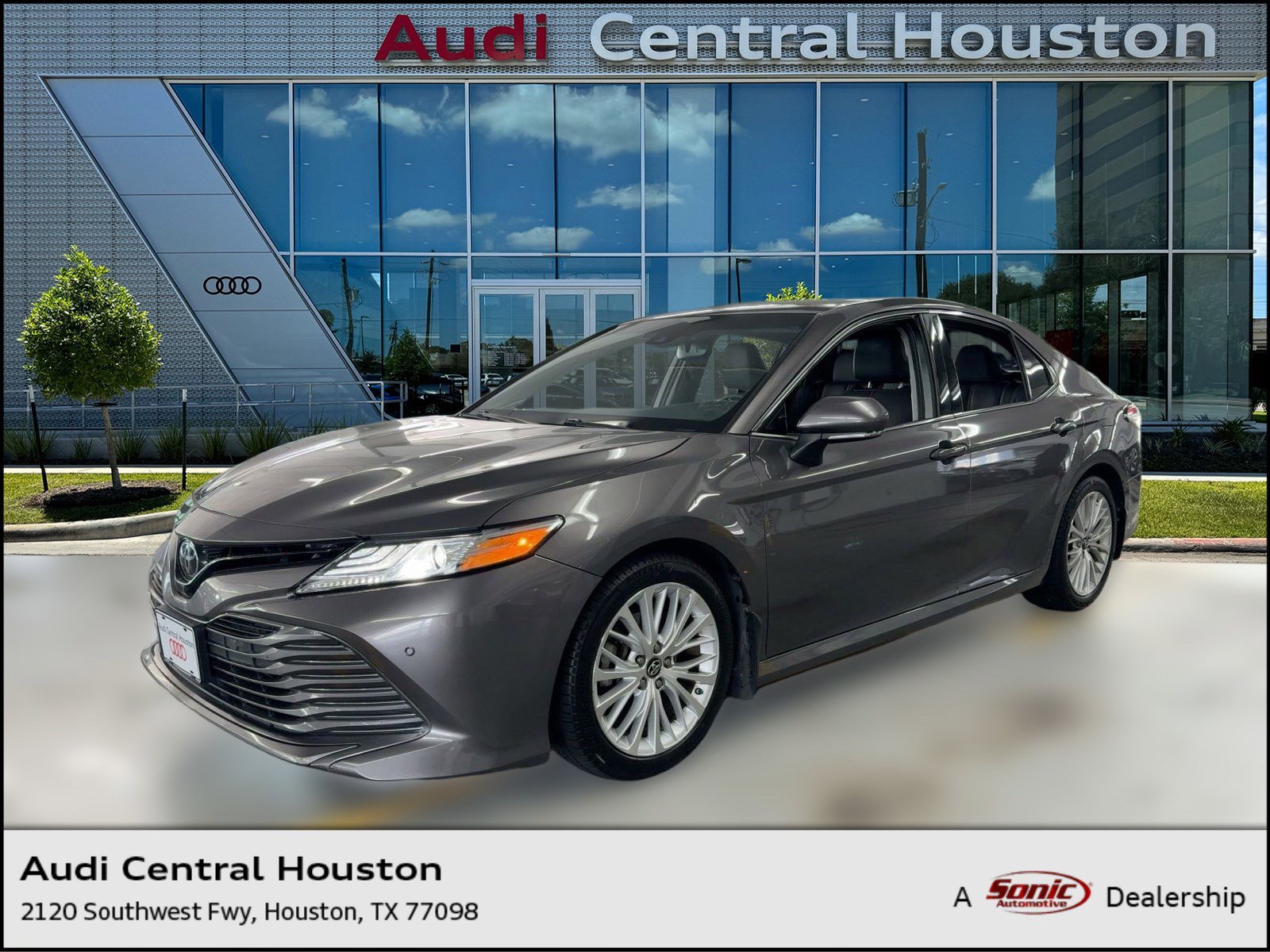 Used 2018 Toyota Camry XLE