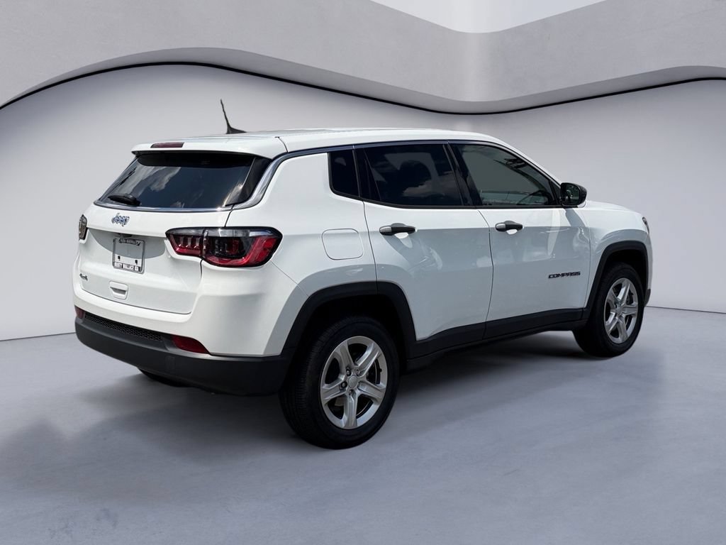 Used 2024 Jeep Compass Sport AWD/4WD image 5