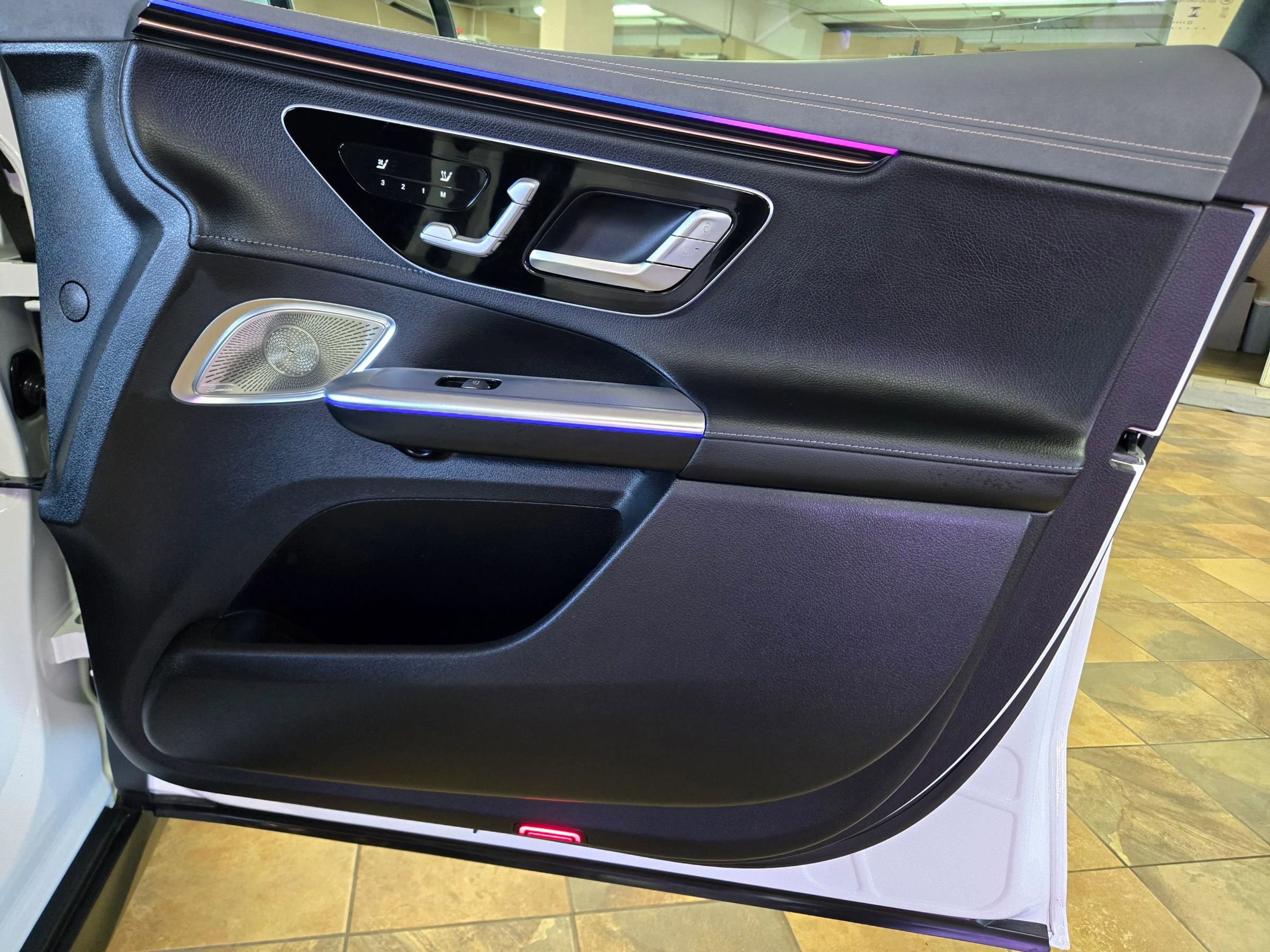 Used 2023 Mercedes-Benz EQE 500 4MATIC SUV image 68