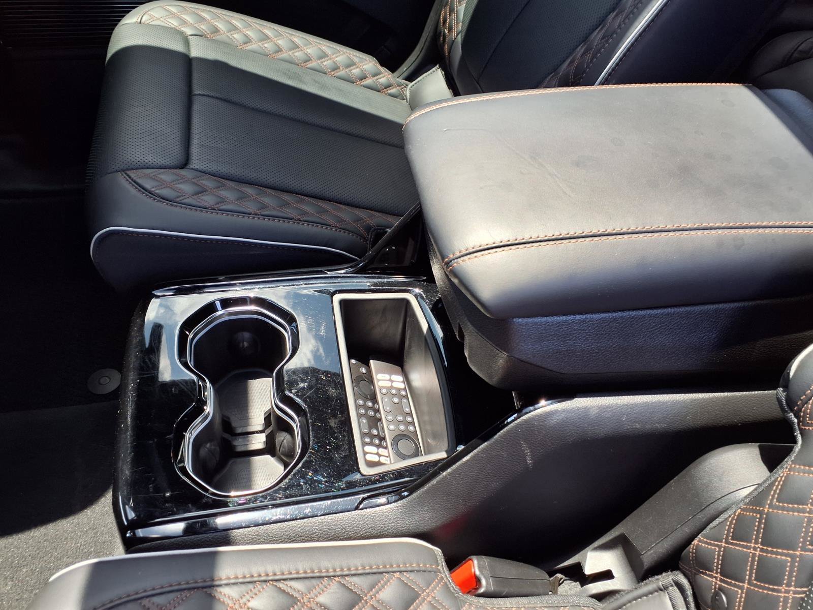 Used 2023 Jeep Grand Cherokee L Summit AWD/4WD image 30