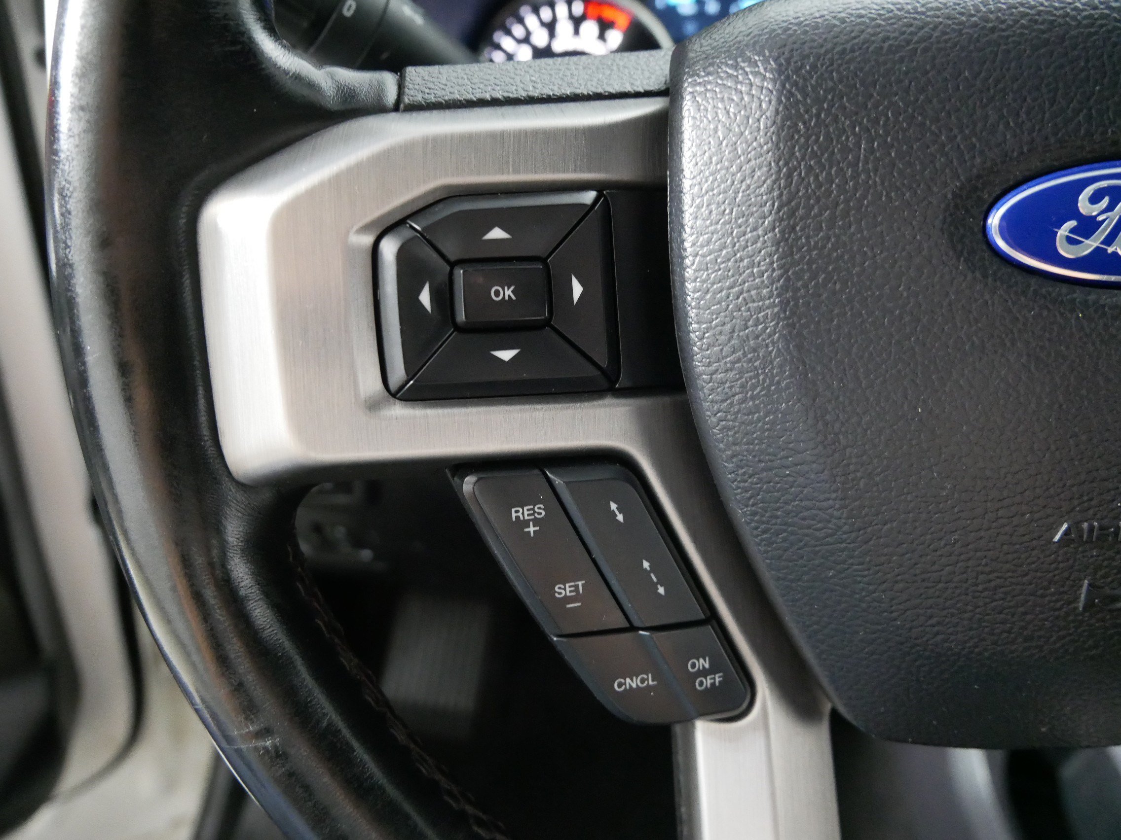 Used 2018 Ford F150 Platinum w/ Equipment Group 701A Luxury AWD/4WD image 27