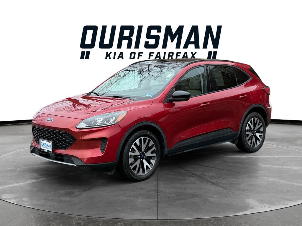 Used 2020 Ford Escape SE Sport image 2