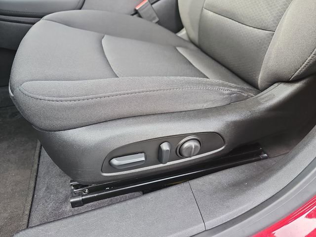 Used 2018 Chevrolet Malibu LT image 12