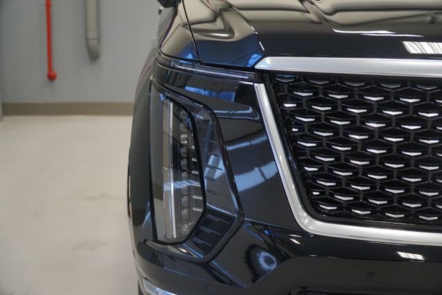 Certified 2025 Cadillac Escalade Premium Luxury AWD/4WD image 9