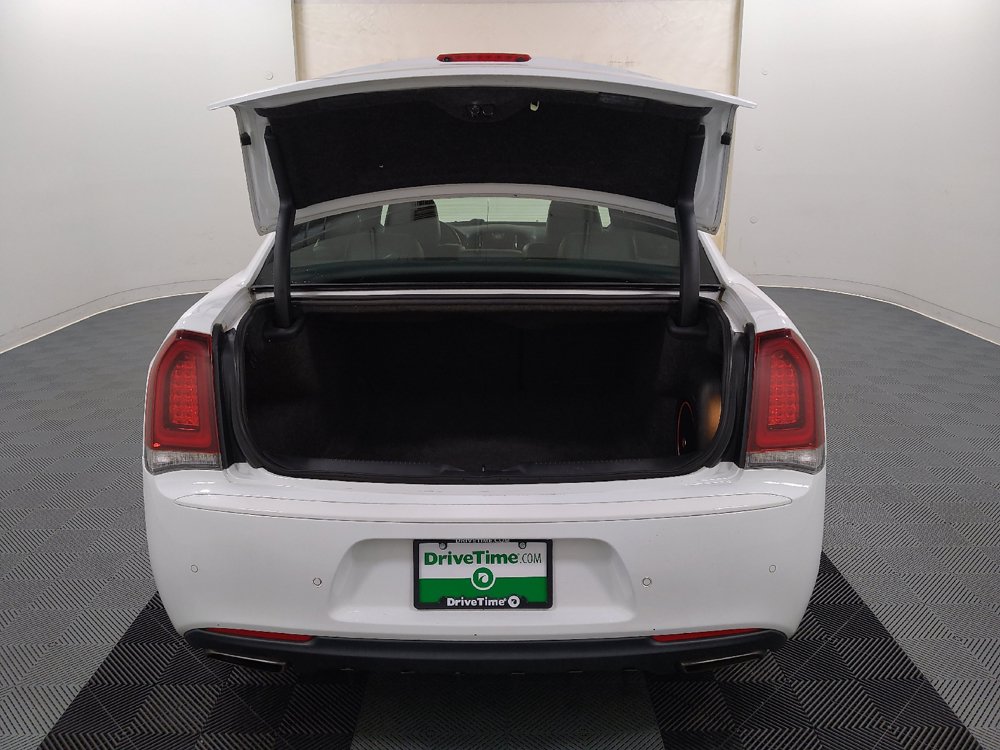 Used 2017 Chrysler 300 S w/ 300S Premium Group RWD image 29