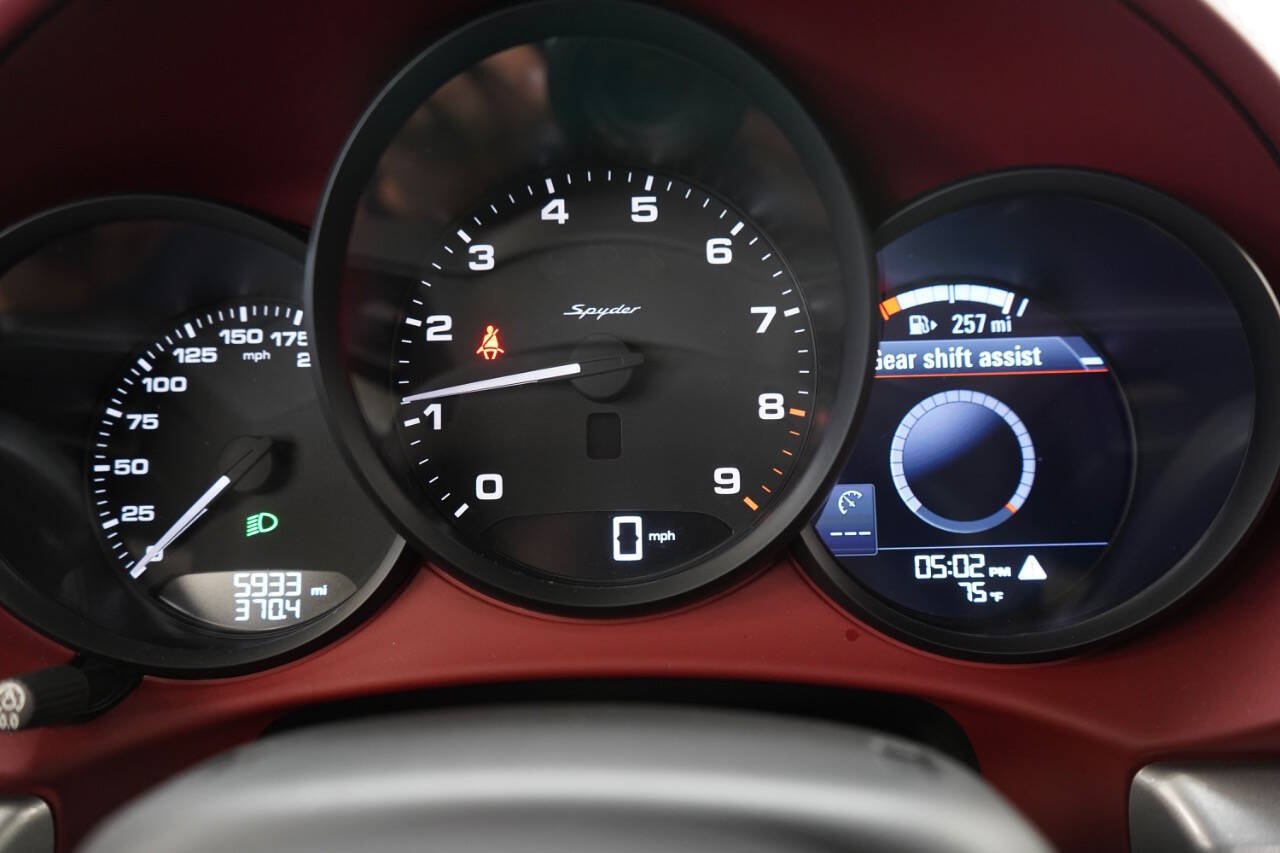 Used 2020 Porsche 718 Boxster Spyder RWD image 84