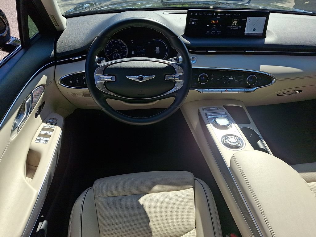 Used 2023 Genesis GV70 2.5T w/ Advanced Package AWD/4WD image 11