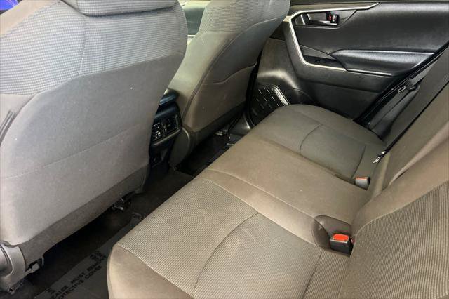 Certified 2023 Toyota RAV4 LE AWD/4WD image 4