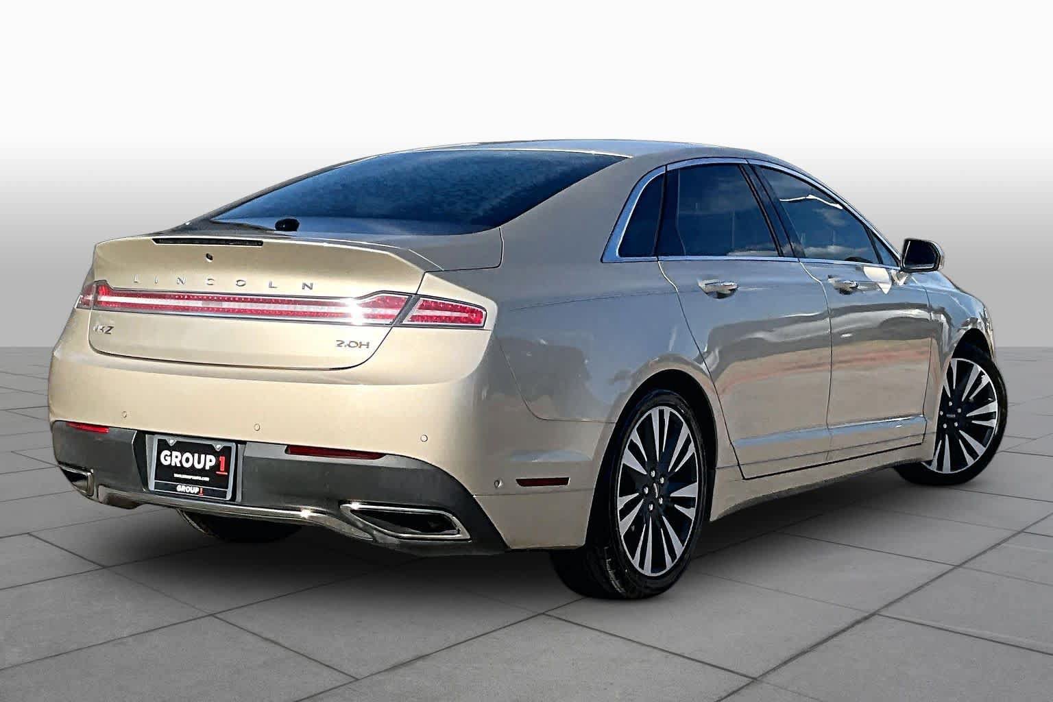Used 2017 Lincoln MKZ Reserve w/ Technology Package FWD image 13