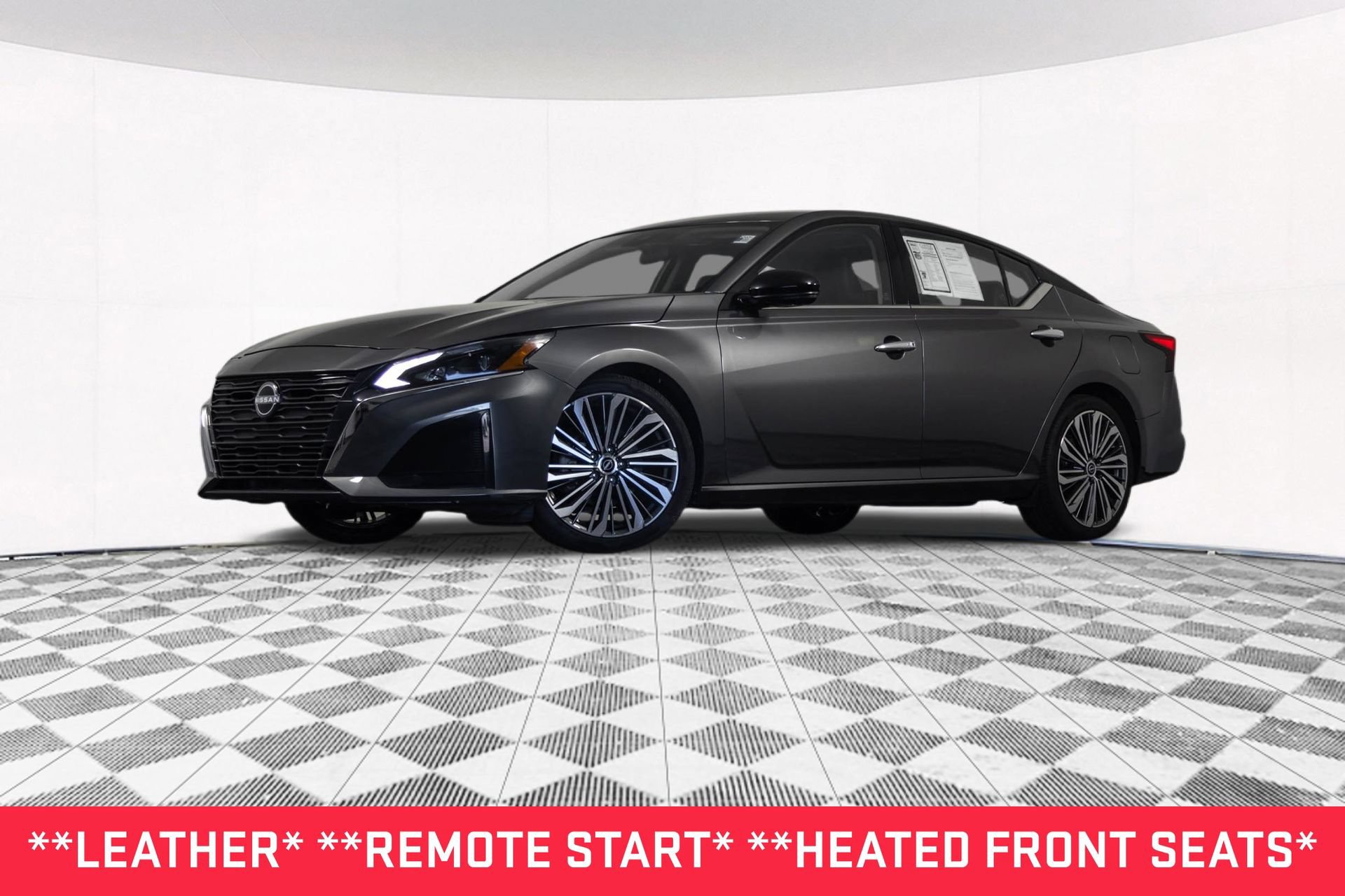 Used 2023 Nissan Altima 2.5 SL FWD image 2
