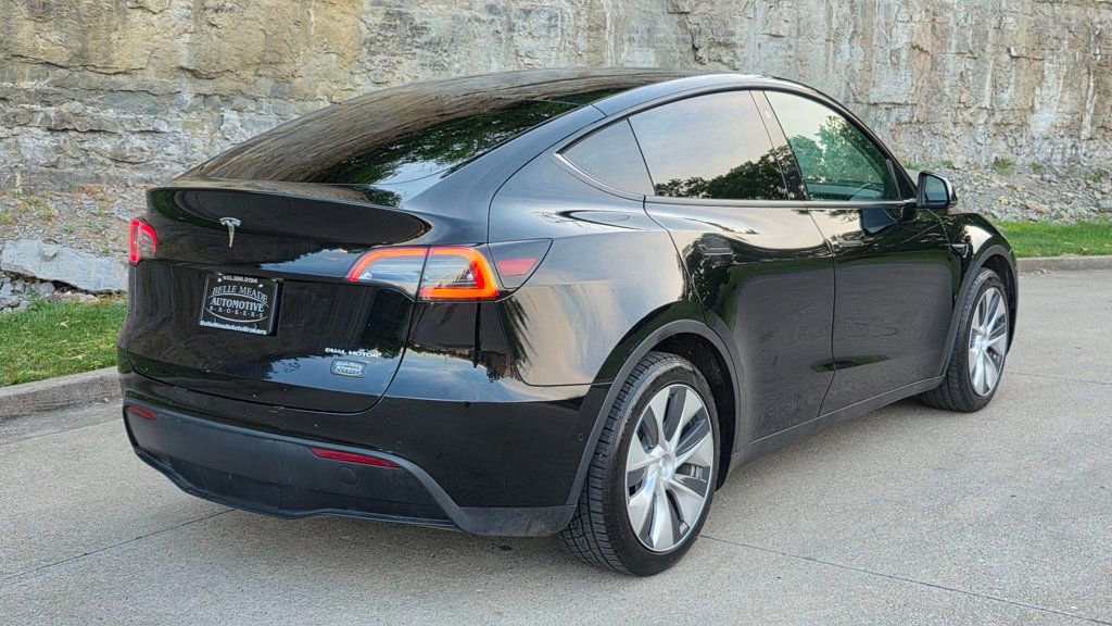 Used 2021 Tesla Model Y Long Range AWD/4WD image 12
