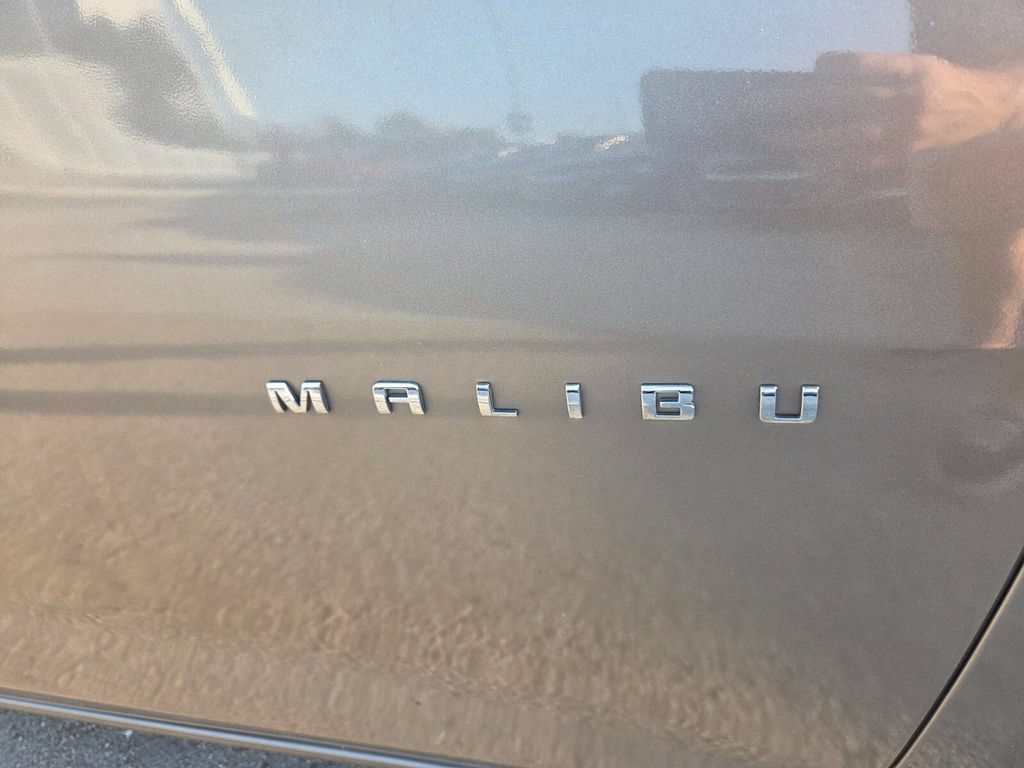 Used 2023 Chevrolet Malibu LT w/ Driver Confidence Package FWD image 4