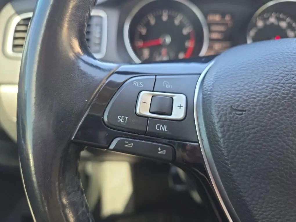 Used 2017 Volkswagen Jetta SE image 20