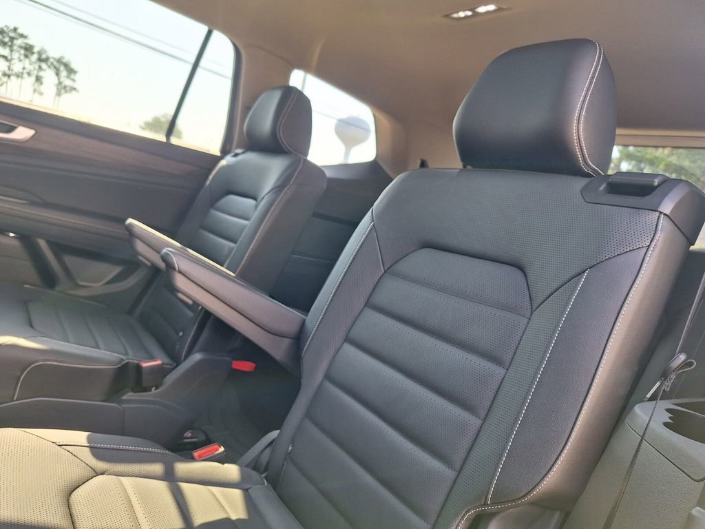 New 2025 Volkswagen Atlas SEL image 24