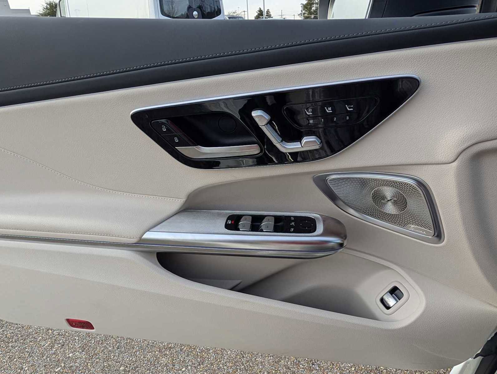 Used 2024 Mercedes-Benz CLE 300 4MATIC Cabriolet image 21