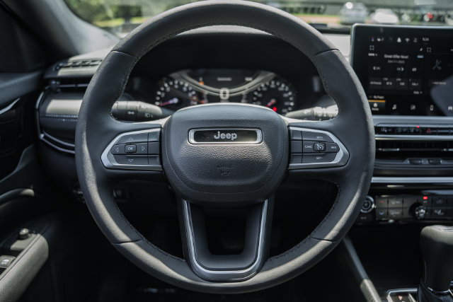 New 2026 Jeep Compass Latitude AWD/4WD image 33