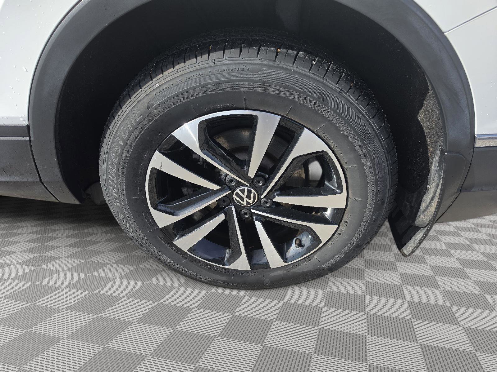 Used 2023 Volkswagen Tiguan S image 7