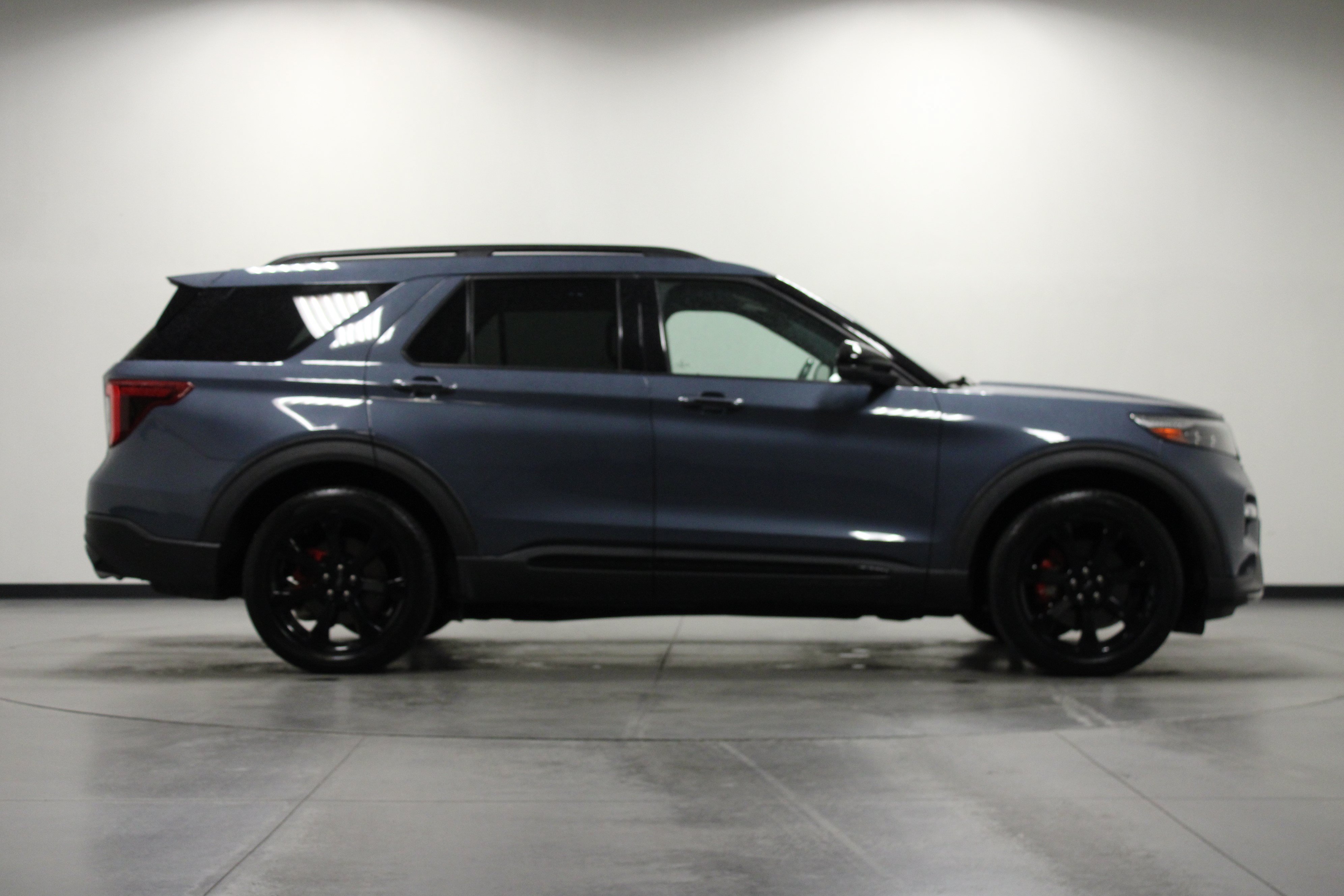 Used 2021 Ford Explorer ST w/ Equipment Group 401A AWD/4WD image 3