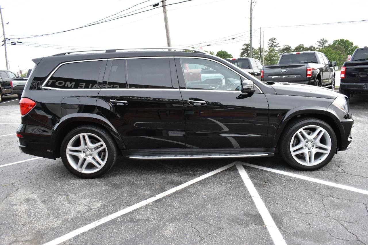 Used 2016 Mercedes-Benz GL 550 4MATIC image 5