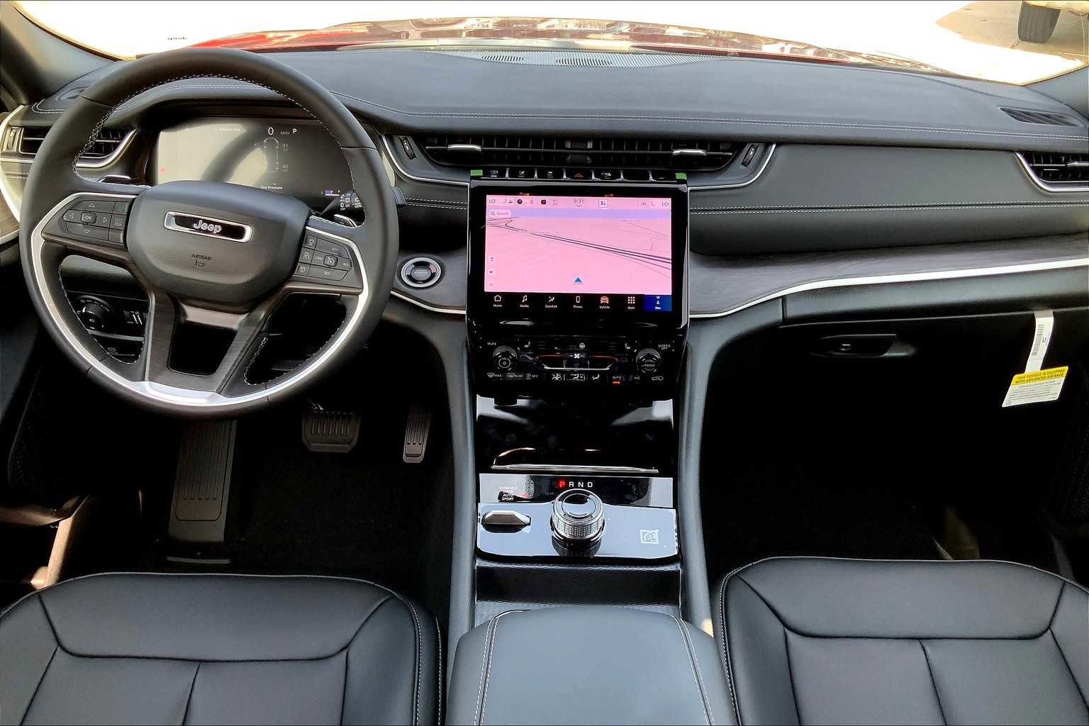 New 2025 Jeep Grand Cherokee L Limited w/ Black Appearance Package image 6